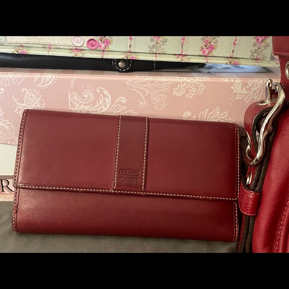 Coach leather RED hobo well loved - Picture 5 of 7